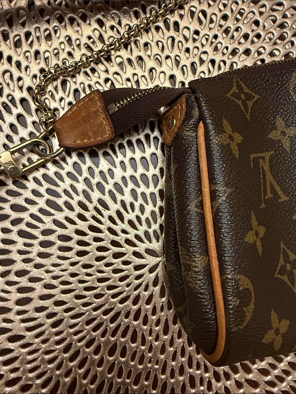Louis Vuitton Monogram Eva Purse
Authentic Great used Condition - Picture 6 of 12